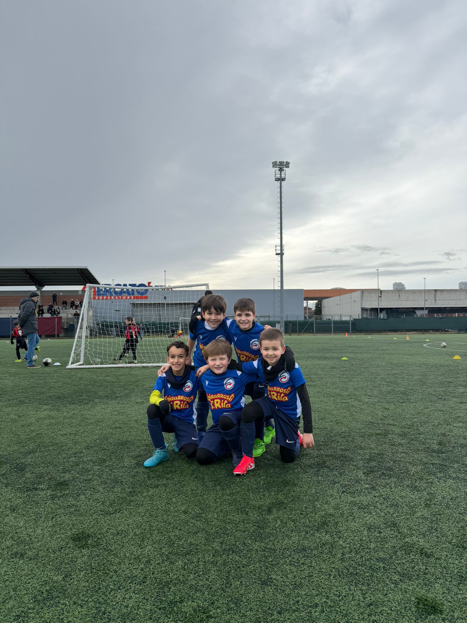 CINQUE CUORI, ZERO CAMBI: L'IMPRESA DEI NOSTRI EROI! 